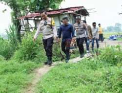 Kapolres Bangkalan, Membedah Rumah Warga yang Hidup Sebatang Kara
