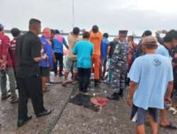 Keberhassilan TNI AL Bersama Tim SAR Gabungan Temukan Awak Kapal Nelayan Cilacap Yang Tenggelam