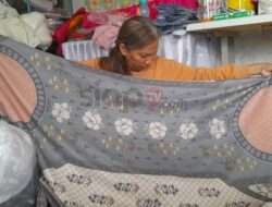 Wow Maraknya Penjahit Mukena,Hijab,Gamis Menjelang Hari Raya