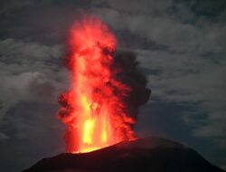 Berita Aktivitas Vulkanik Tiga Gunungapi Menjadi Fokus Siaga Darurat Bencana Pekan Ini