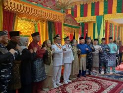 Danlanal Bintan Turut Sambut Walikota Tanjungpinang Dengan Prosesi Tepuk Tepung Tawar