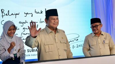 Presiden Prabowo ungkap rencana pembangunan 300 ribu jembatan melalui Satgas Darurat Jembatan.