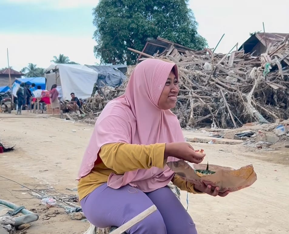 Sepiring Nasi Padang Bawa Sukacita