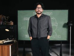 Ferry Irwandi Bicara soal Pendidikan, Sebut Ada Hubungannya dengan Kemampuan Berpikir Kritis